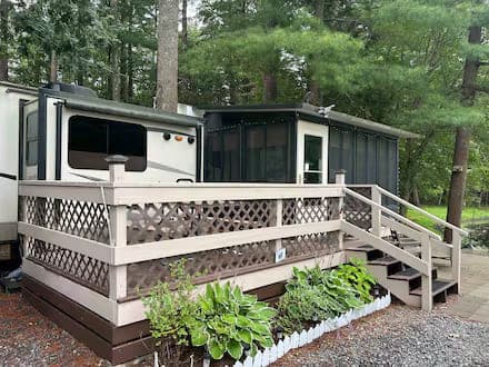 Older capes and contemporaries on large wooded lots in Hampstead, NH
