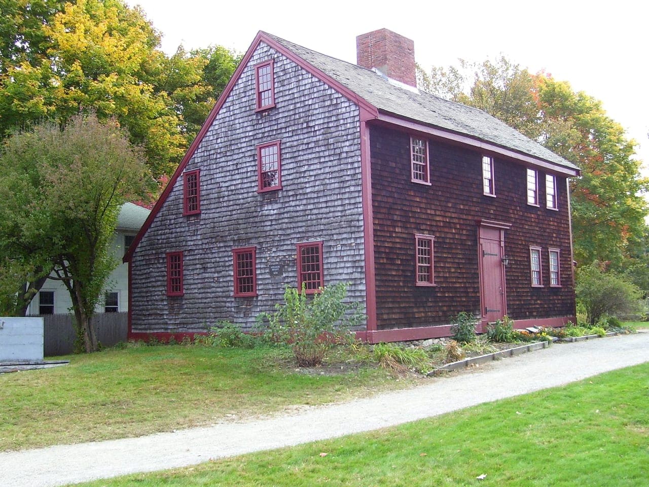 Parker Tavern, built 1694